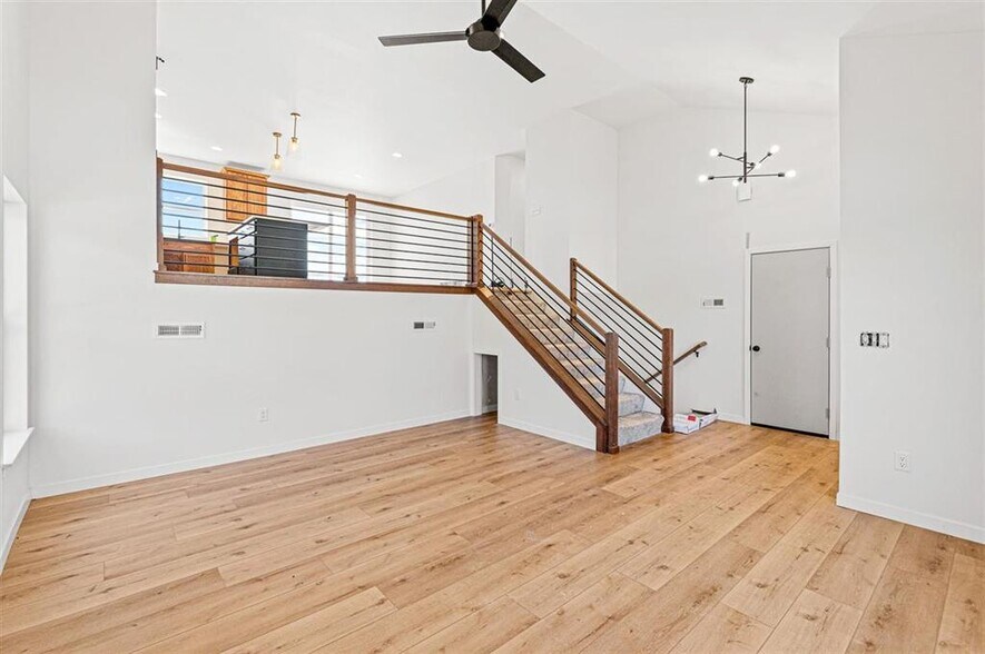 Building Photo - 386 Sierra Trce