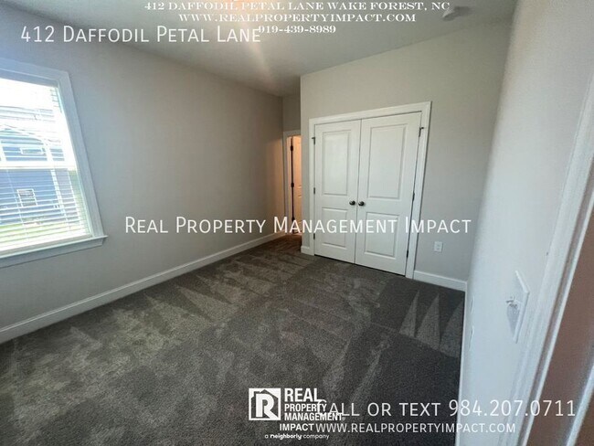 Building Photo - 412 Daffodil Petal Ln