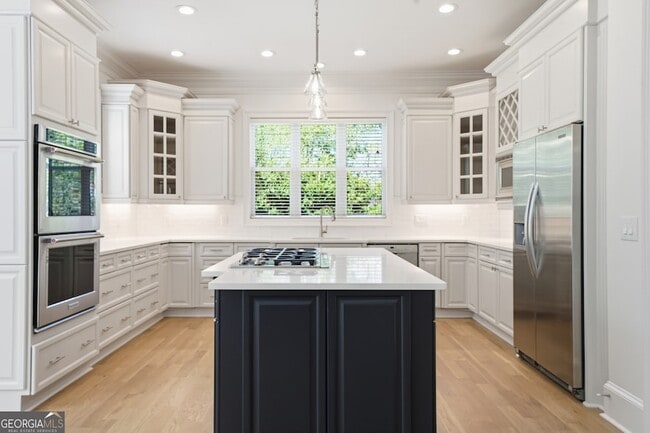 Building Photo - 6740 Castleton Dr NW