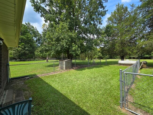 Building Photo - 4665 Ellerbe Mill Rd
