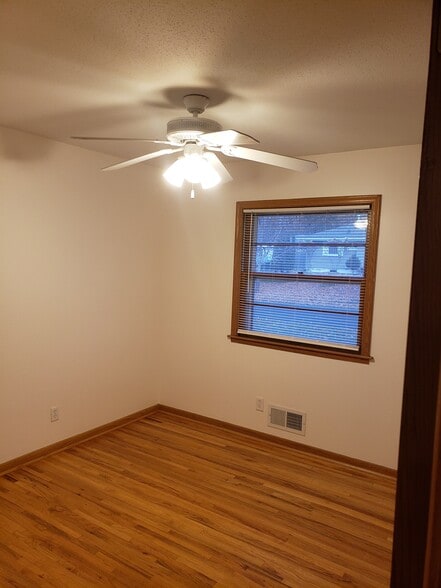 Building Photo - 5909 Ensign Ave N