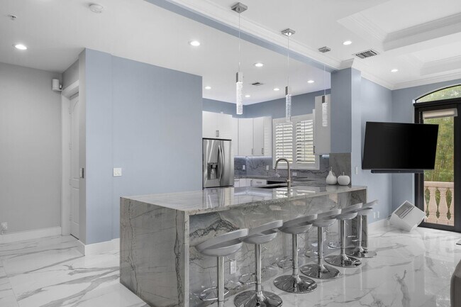 Building Photo - 1503 NE 2nd St