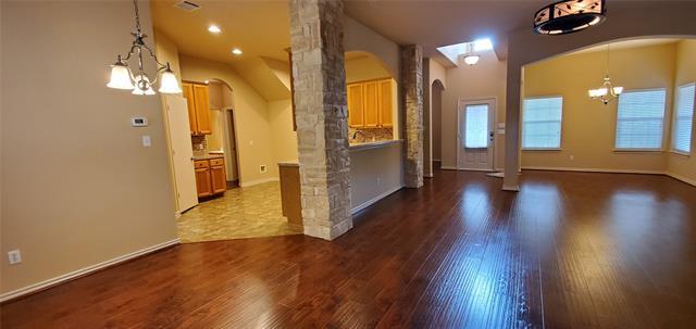 Building Photo - 300 Sunrise Ln