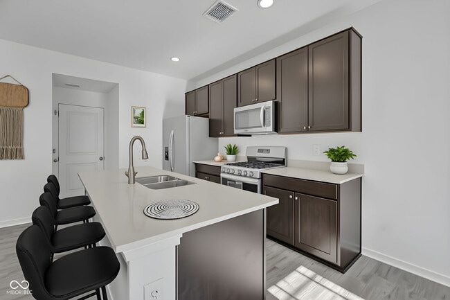 Building Photo - 6275 Wasco Dr