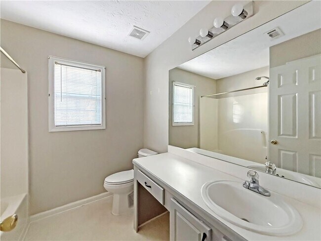 Building Photo - 3028 Express Ln NE