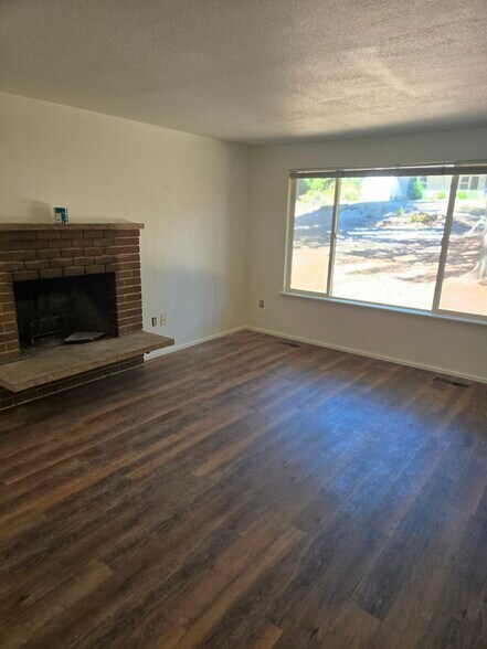 Building Photo - 3518 105th St NW