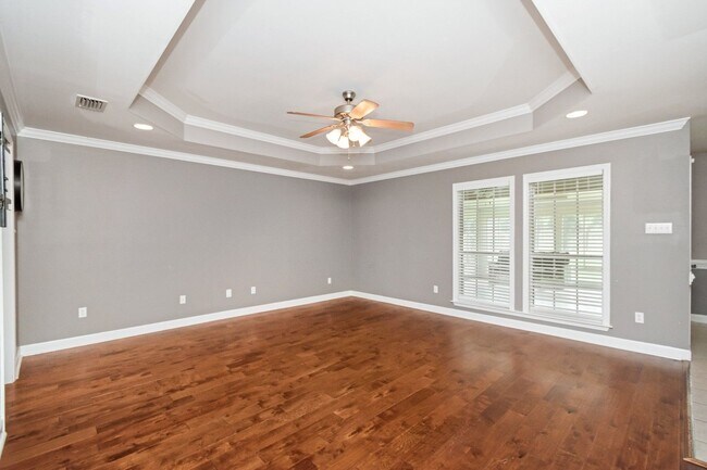Building Photo - Theodore Beauty with Detached Garage