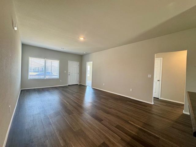 Building Photo - 1402 S Pampas St