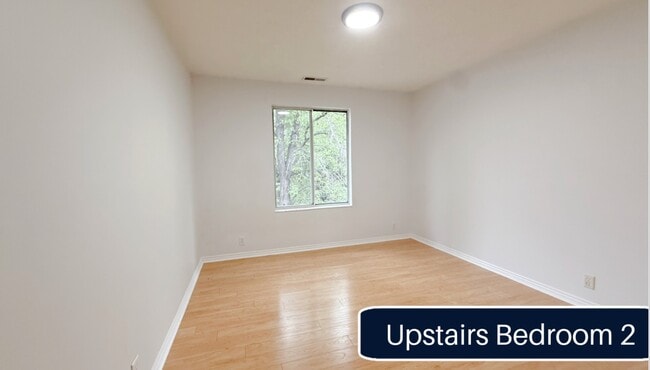Building Photo - 8017 Showcase Ln