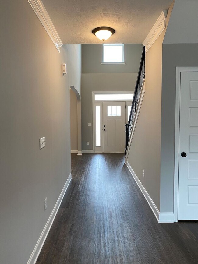 Building Photo - Spacious 5-Bedroom Home with Open Foyer - Move-In Ready! **Close to Fort Gordon, Hospitals, and I...