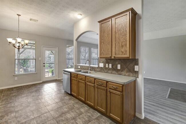 Building Photo - 2013 Lulach Ln