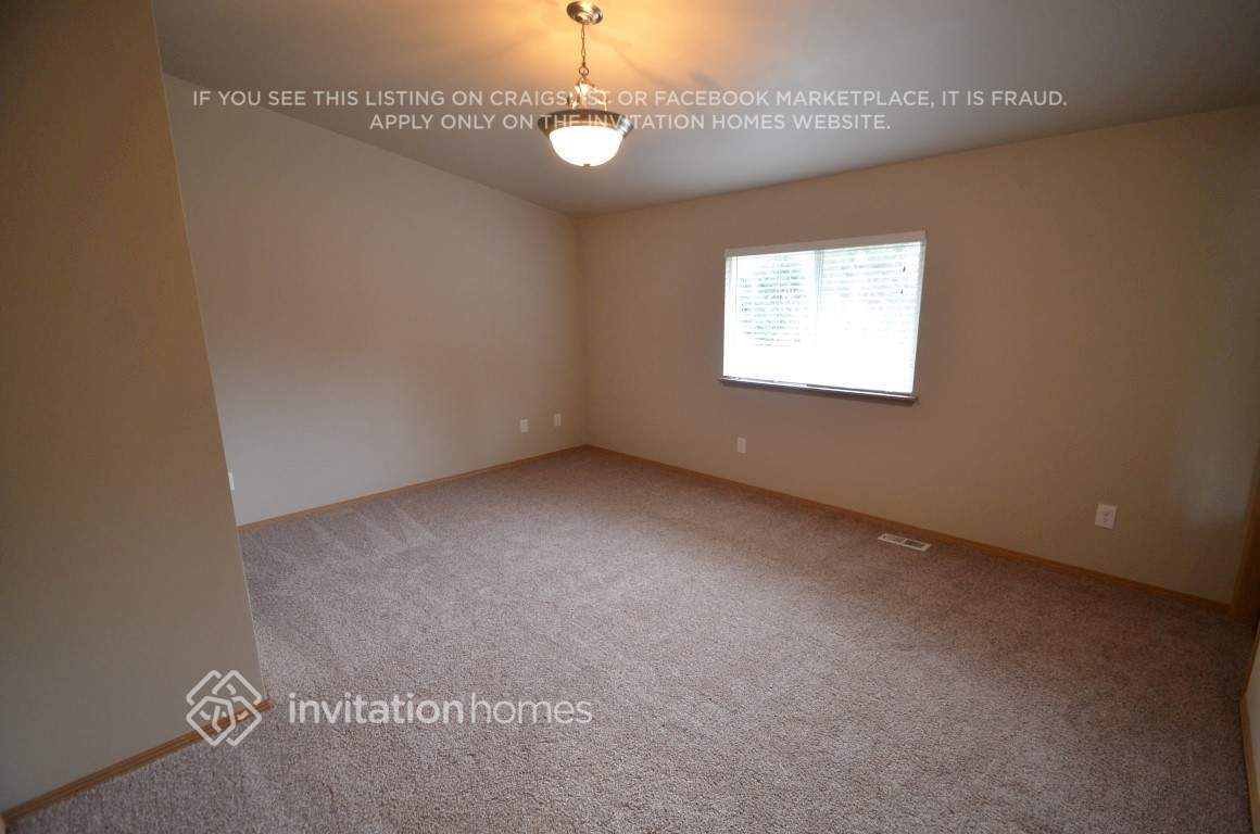 Building Photo - 4200 176th Pl NE