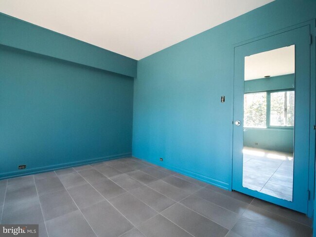 Building Photo - 4313 Woodlark Dr