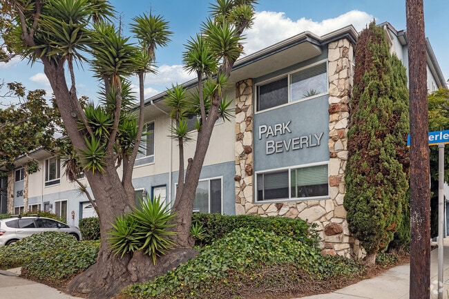 Building Photo - Park Beverly