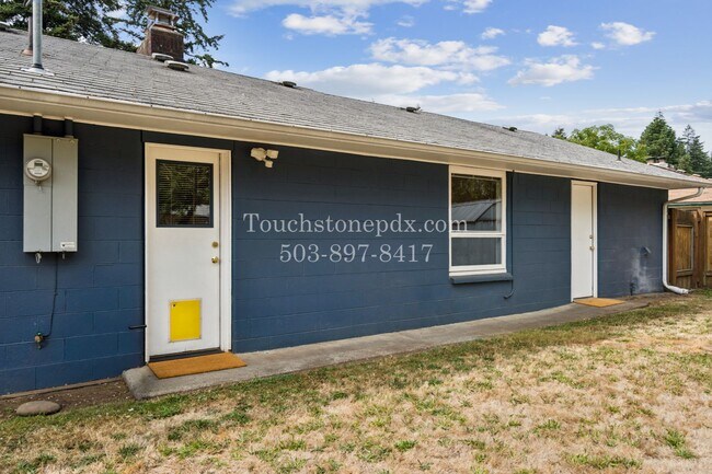 Building Photo - 9111 NE Tillamook St