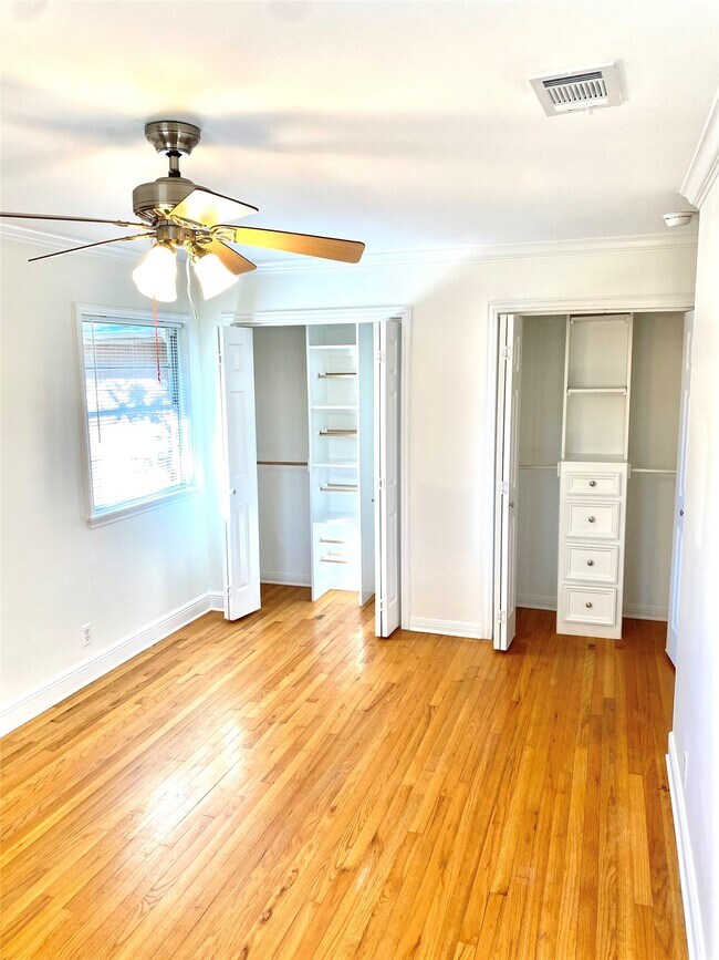 Building Photo - 4329 Kinglet St