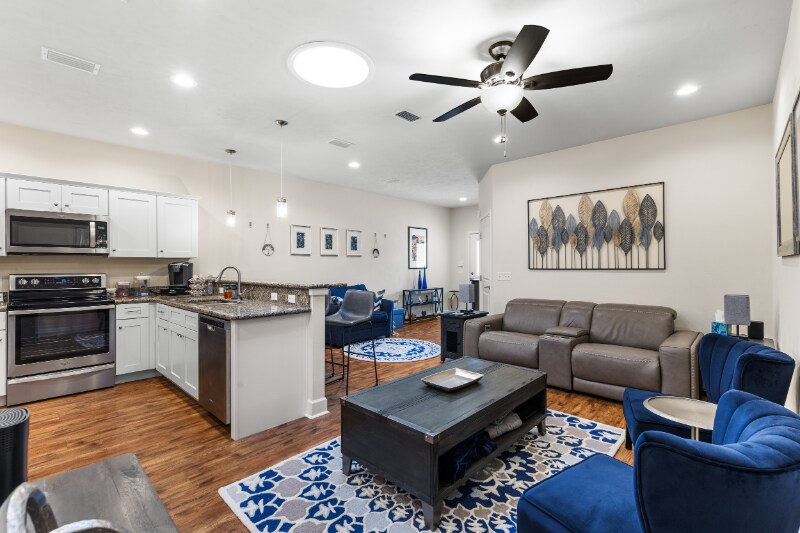 Building Photo - 10773 NW 65 Way