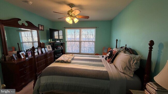 Building Photo - 506 Quincy St