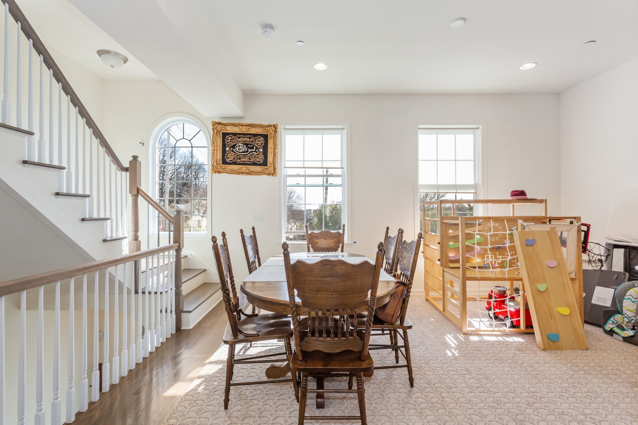 Building Photo - 293 Bradley Dr