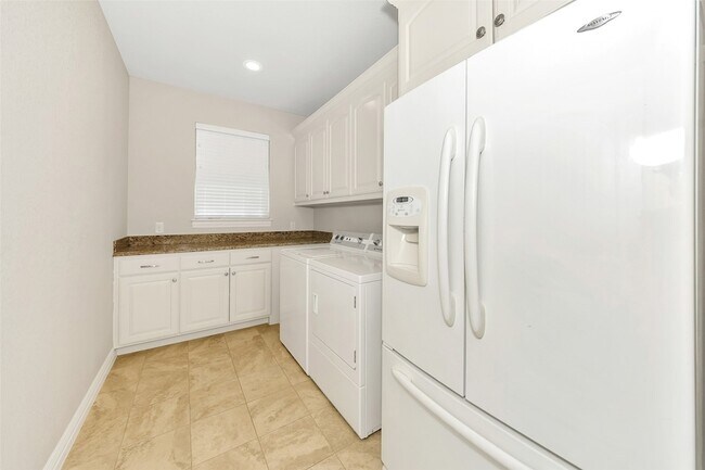 Building Photo - 185 Oyster Bay Ct