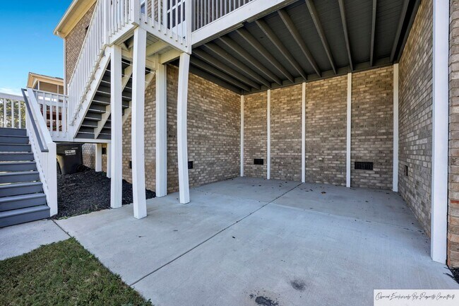 Building Photo - ONE STORY EXECUTIVE HOME READY FOR YOU IN REGATTA FOREST