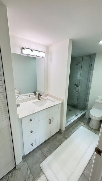 Building Photo - 1402 Brickell Bay Dr