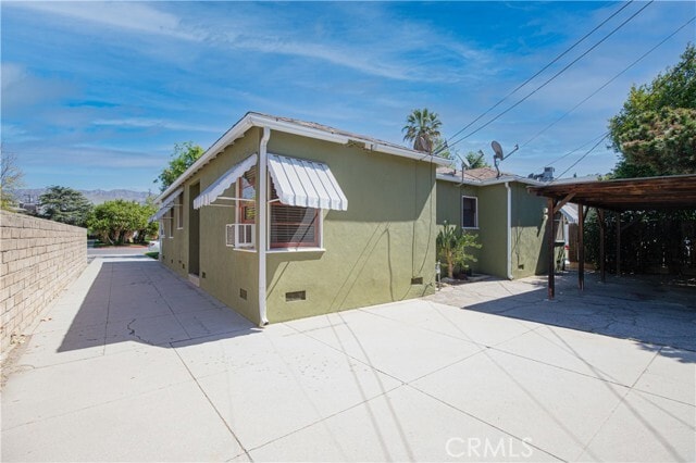 Building Photo - 1562 Riverside Dr