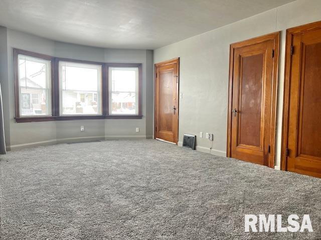 Building Photo - 2133 N Division St