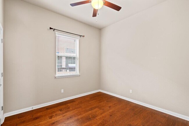 Building Photo - 121 Greene