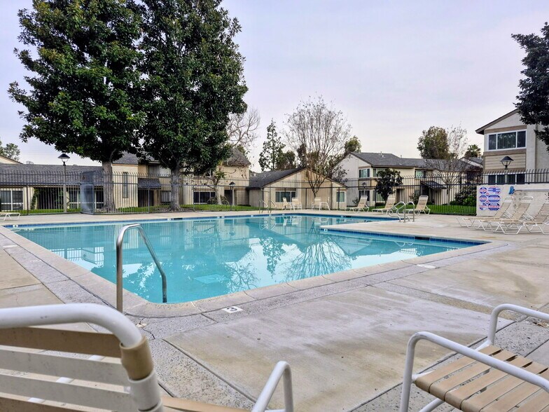 Building Photo - 1325 Cheltenham Ln