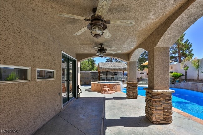 Building Photo - 595 Campus Oaks Ct