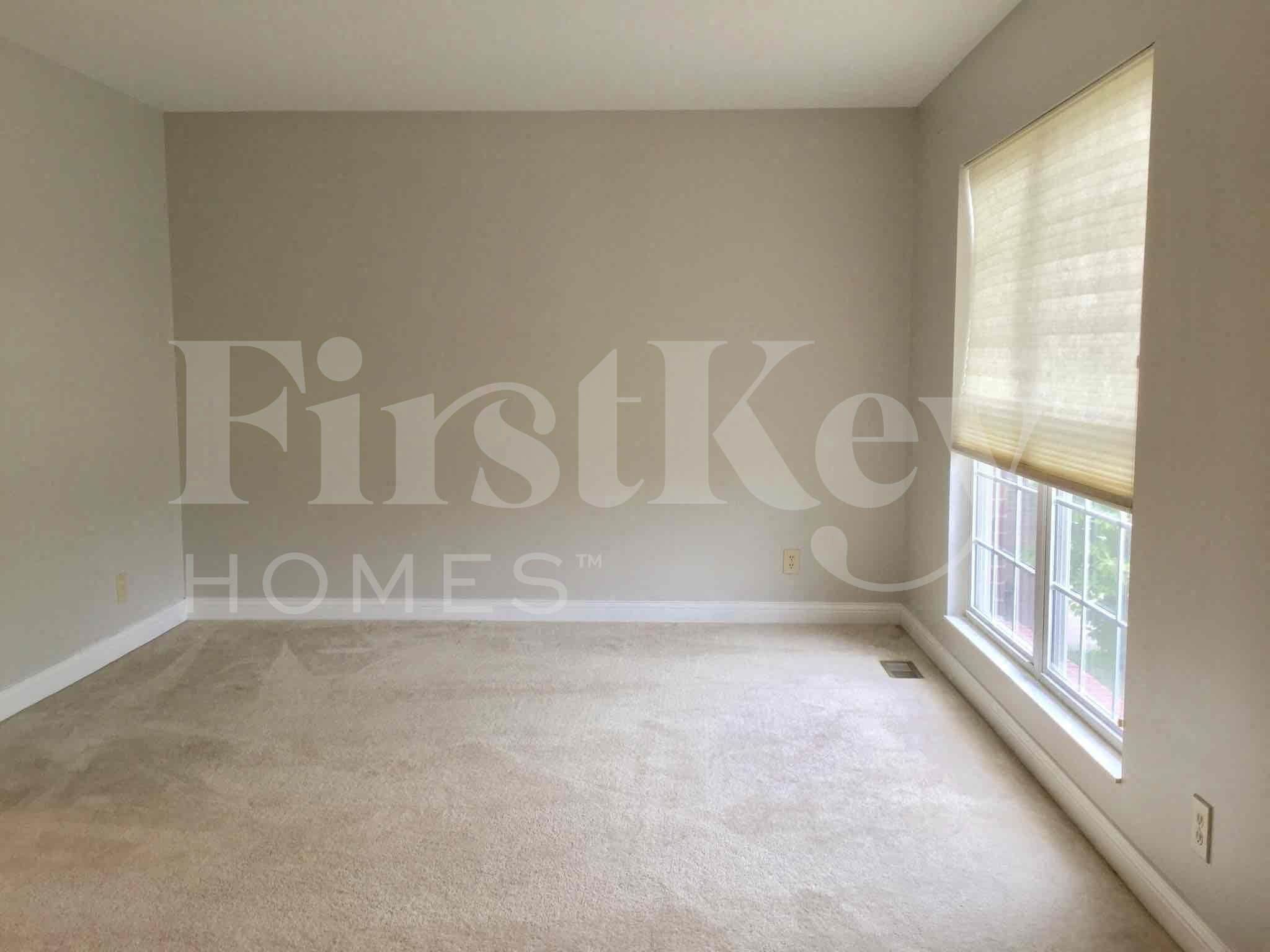 Building Photo - 8560 Elmcreek Ct