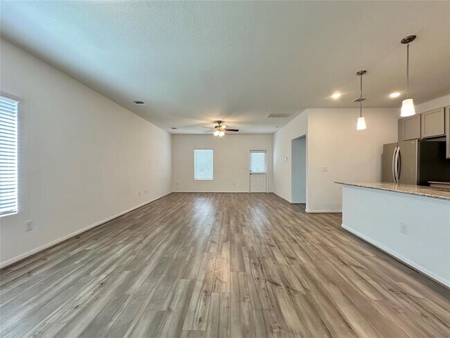 Building Photo - 230 Olympic Dr