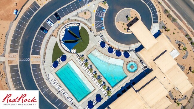 Building Photo - Dog Friendly! 3 Bedroom 2 Bathroom Townhome in Long Valley.