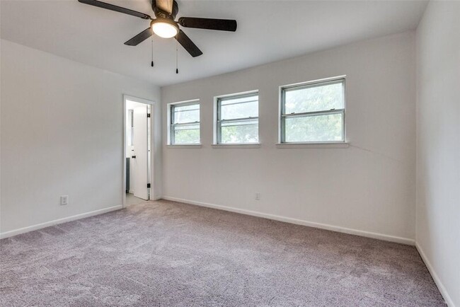 Building Photo - 3503 Loganwood Dr