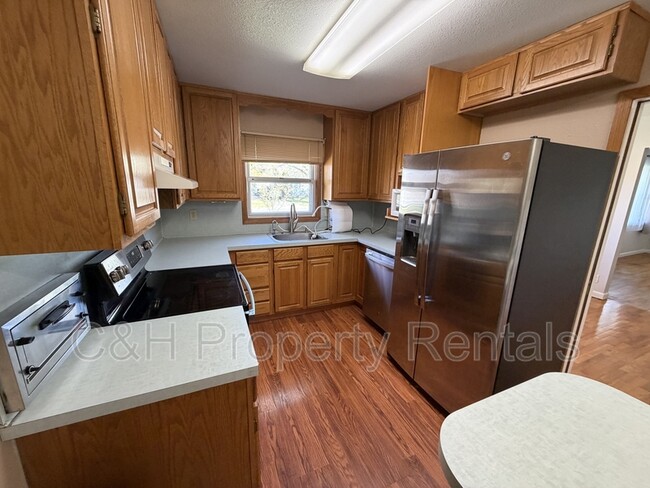Building Photo - 1126 Lendel Ln