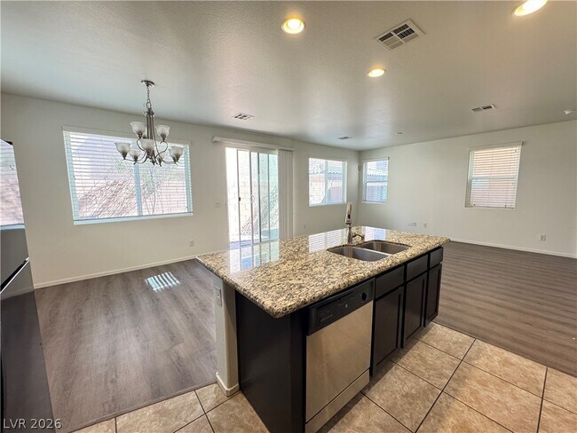 Building Photo - 6208 Yankee Spring St