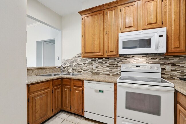 Building Photo - 2209 S Braeswood Blvd