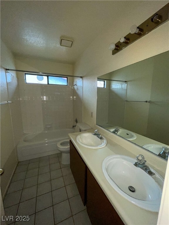 Building Photo - 7440 Lattimore Dr