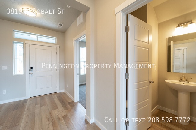 Building Photo - 3819 W Cobalt St