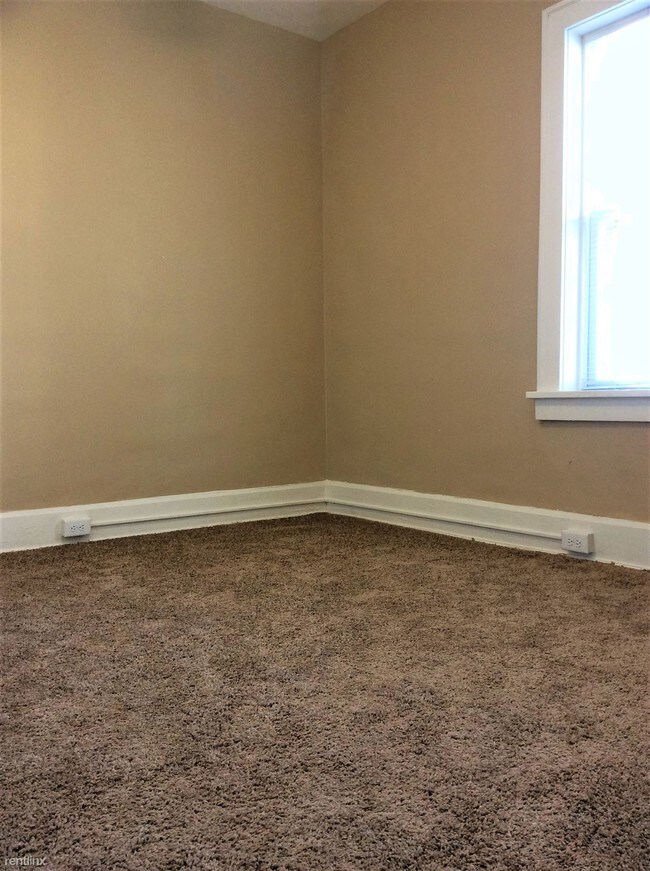 Building Photo - 2464 Harney St