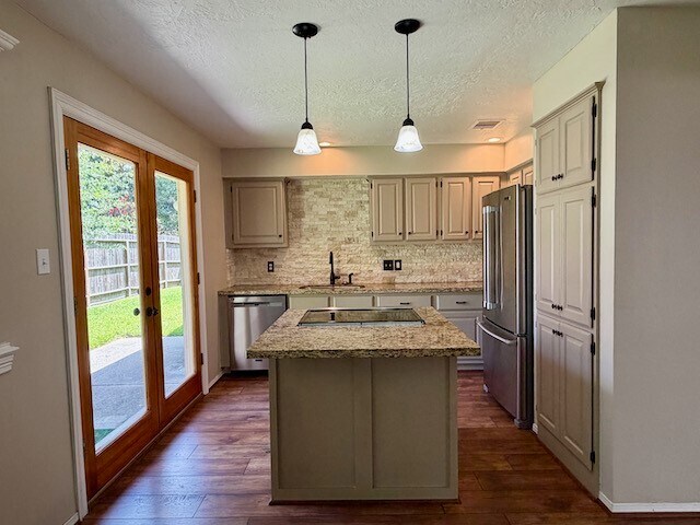 Building Photo - 3602 Chapel Square Dr