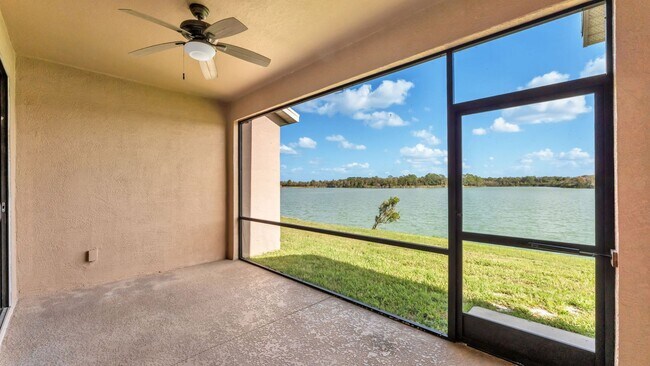 Building Photo - Waterfront home for RENT! 4 bed/2.5 bath