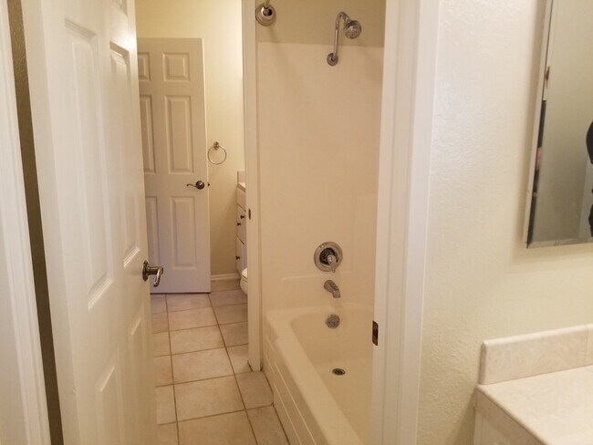 Building Photo - Home with View! 3 Bedroom 1.5 Bath Home,