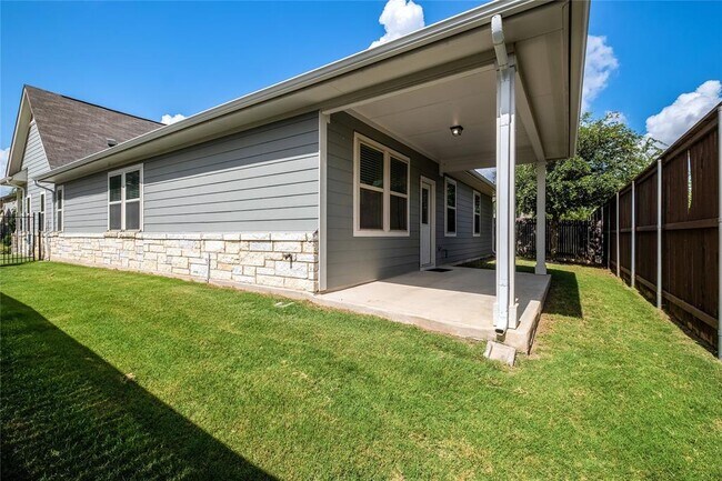 Building Photo - 1312 Jenkins Bnd