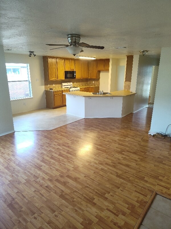 Building Photo - 4838 Lazy Timbers Dr