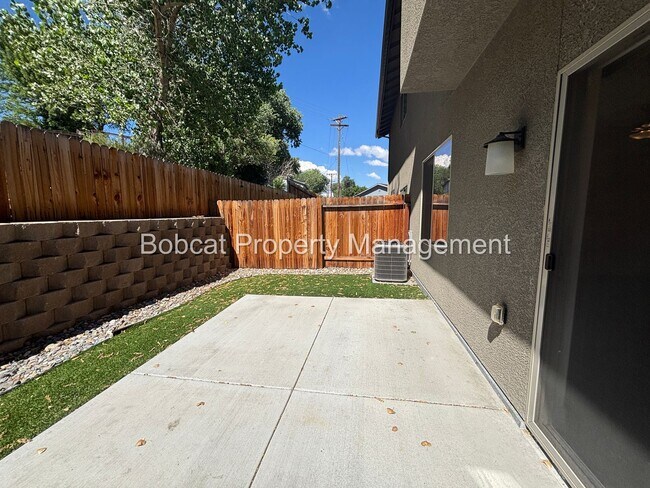 Building Photo - 3 Bed, 2.5 Bath, Townhome Located in Carson City - Mills Landing Community