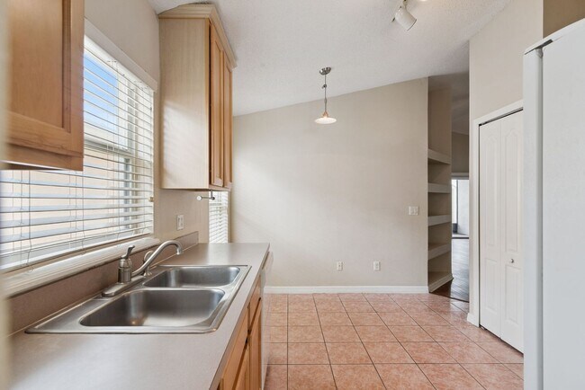 Building Photo - 13831 Guildhall Cir