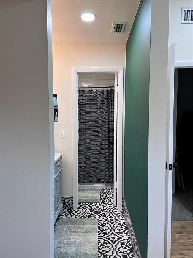 Building Photo - 3331 Carambola Cir S