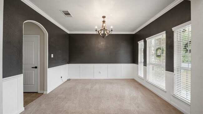 Building Photo - 13092 Greenbriar Dr